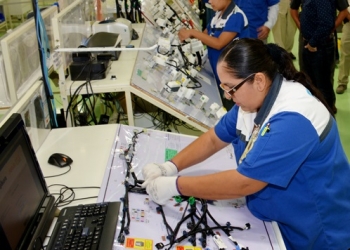 Capta Fujikura decenas de trabajadores