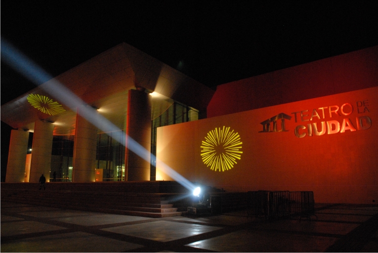Teatro de la ciudad de Monclova se llamará Raúl Flores Canelo
