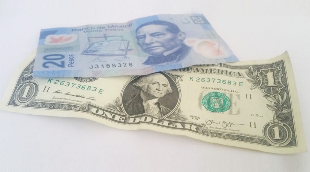 Dólar en ventanillas cotiza en 19.71 pesos