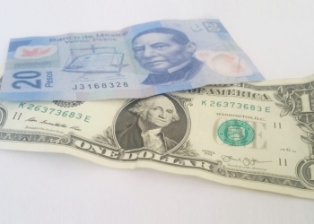 Dólar en ventanillas cotiza en 19.71 pesos