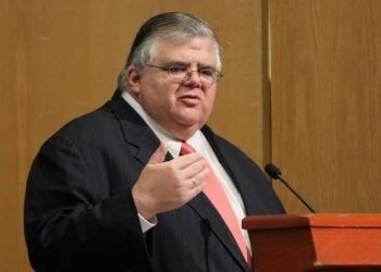 Trump sería un “huracán devastador” para México: Carstens