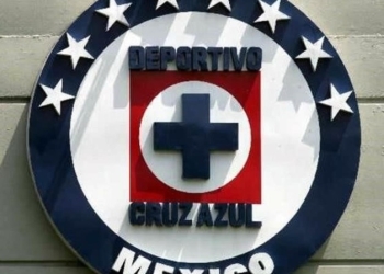 Cruz Azul, sin pies ni cabeza, cae en casa
