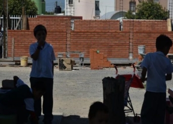 Construyen nueva aula en primaria Julio Torri