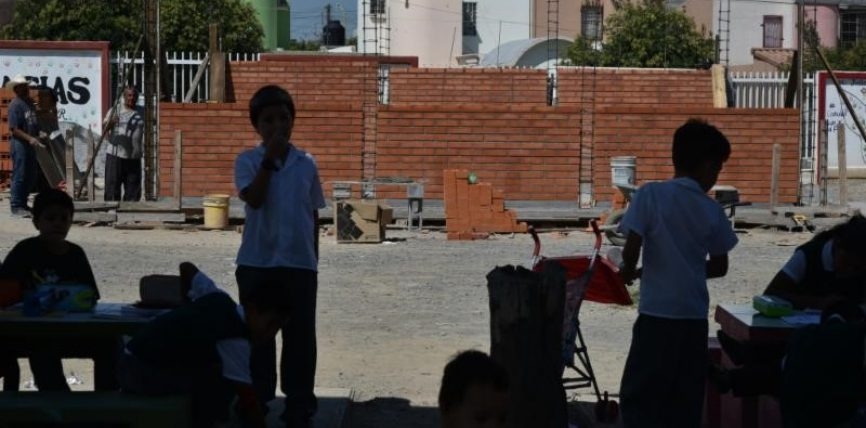 Construyen nueva aula en primaria Julio Torri