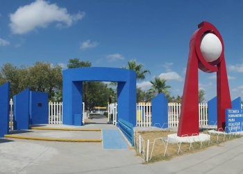 Festeja comunidad docente y estudiantil aniversario 40 del TEC