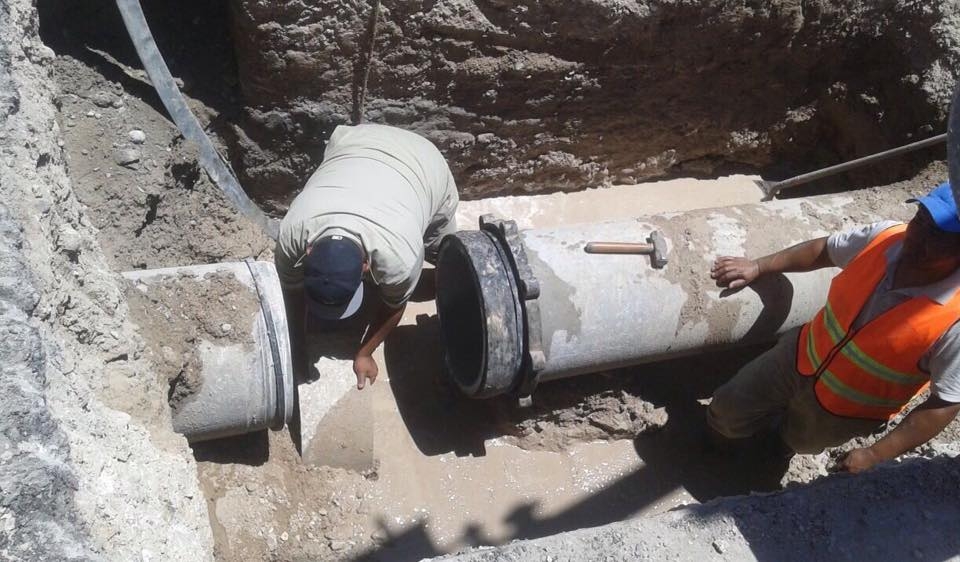 Sin agua, vecinos de la colonia cien casas