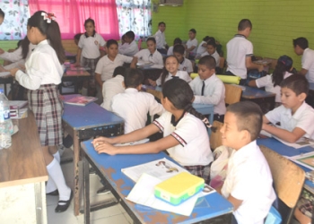 Escuelas de Piedras Negras carecen de infraestructura