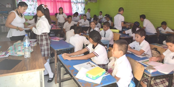 Escuelas de Piedras Negras carecen de infraestructura
