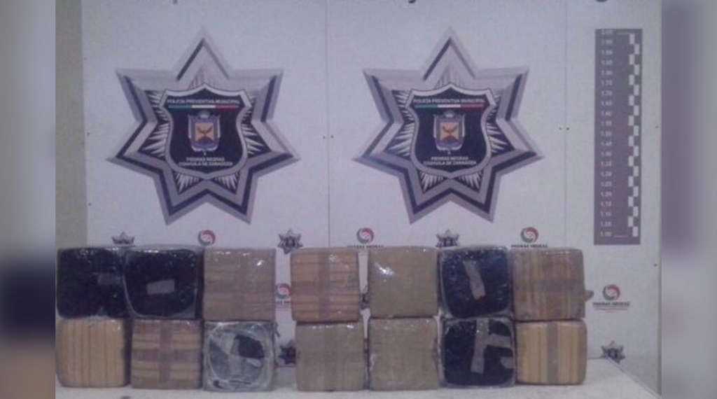 Policías municipales aseguran droga