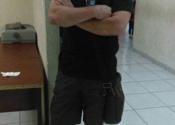 Bajo investigación sujeto que intentó robar un carro y golpeó al dueño