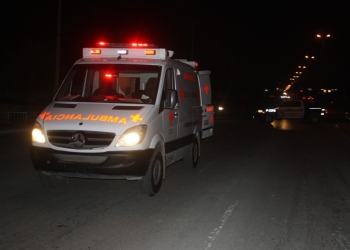 Automovilistas no permiten paso a unidades de emergencia