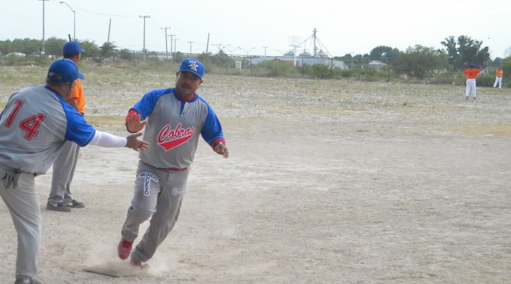 Se reunen directivos y representantes