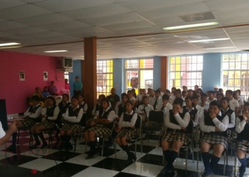 Imparten pláticas sobre el cuidado de mascotas
