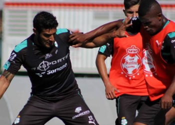 Martín Bravo y Freddy Hinestroza, nuevos Tiburones Rojos
