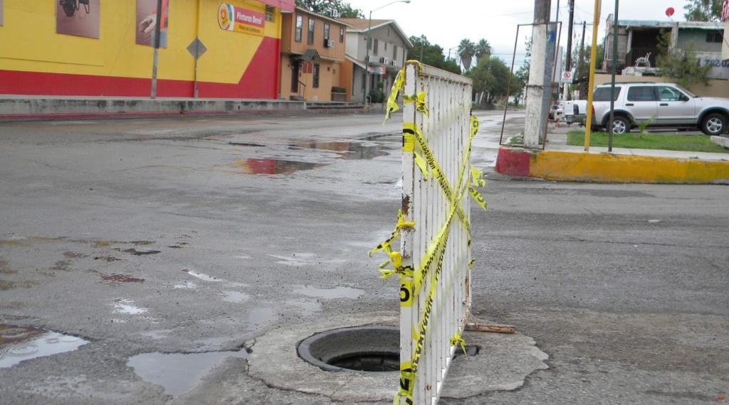 un grave problema representan las alcantarillas abiertas