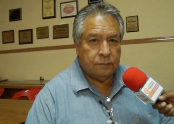 Cuadrillas de limpieza dan mantenimiento a bulevares