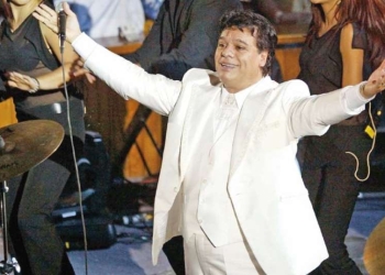 Lanzan libro sobre Juan Gabriel