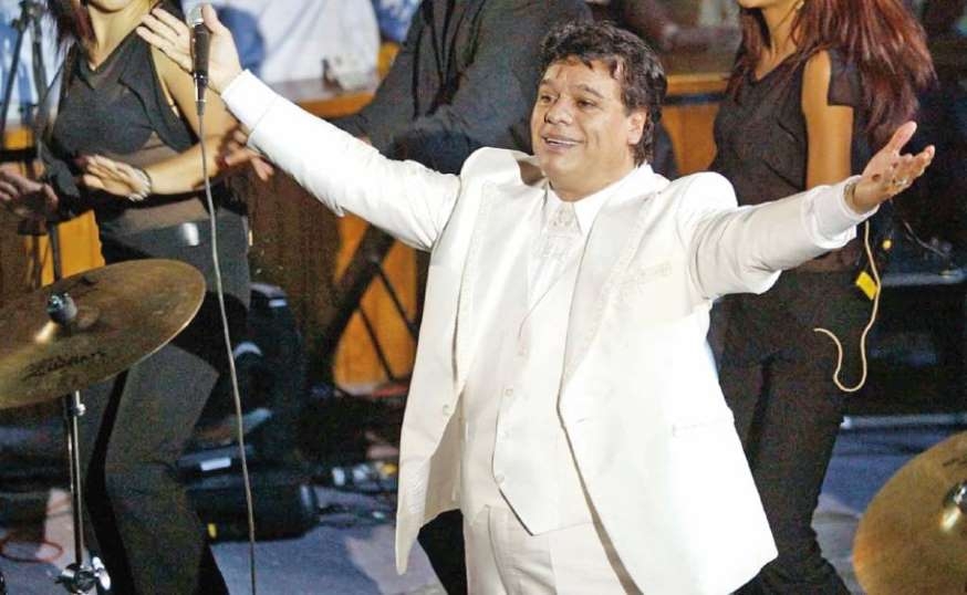 Lanzan libro sobre Juan Gabriel