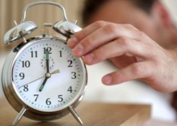 Atrase su reloj antes de ir a dormir