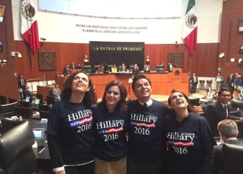 Se unen senadores a campaña de Hillary
