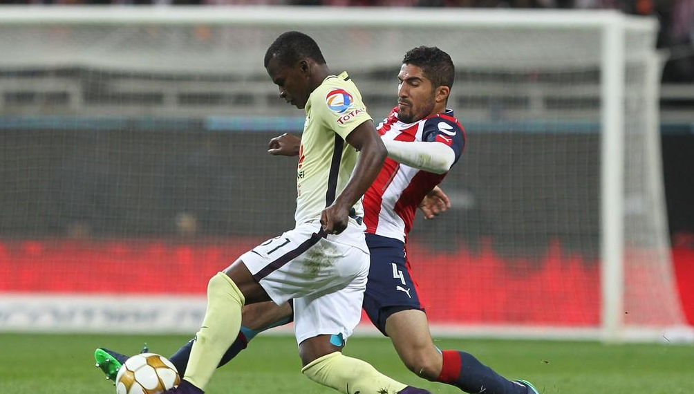 Chivas lucha hasta el final pero América avanza