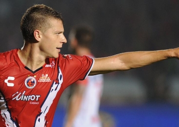 Santos Laguna contrata al delantero Julio César Furch