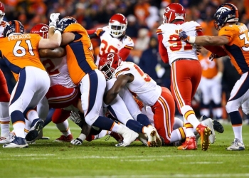 Chiefs vence en tiempo extra a Broncos