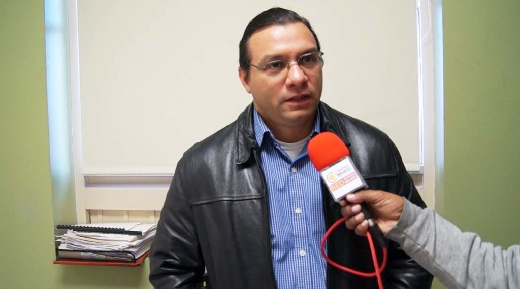 El 2017 será un año difícil, dice economista Pedro Bustos