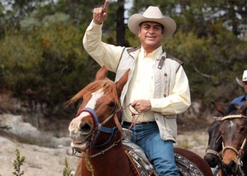 ‘El Bronco’ prepara impuesto para ¡las carnes al carbón!