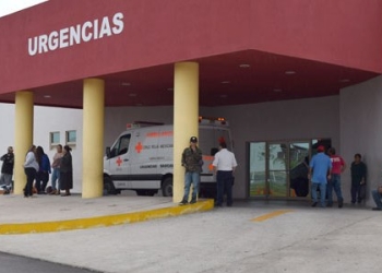 Le propinan fuerte golpe en el cráneo y lo mandan al hospital