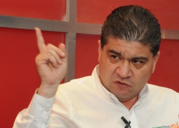 Aprueba Congreso licencia a Miguel Riquelme; va por la gubernatura