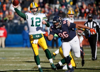 Packers apalea a los Bears