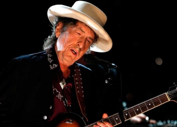 Premios Nobel asisten a premiación con la ausencia de Bob Dylan