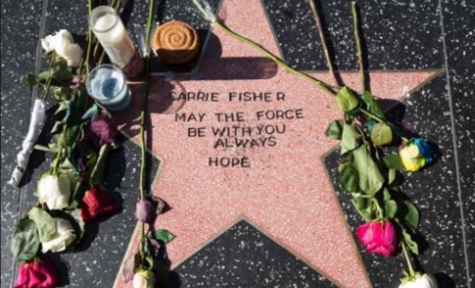 Crean estrella para Carrie Fisher