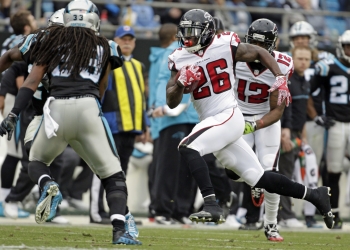 Falcons vencen a Panthers y ganan su división