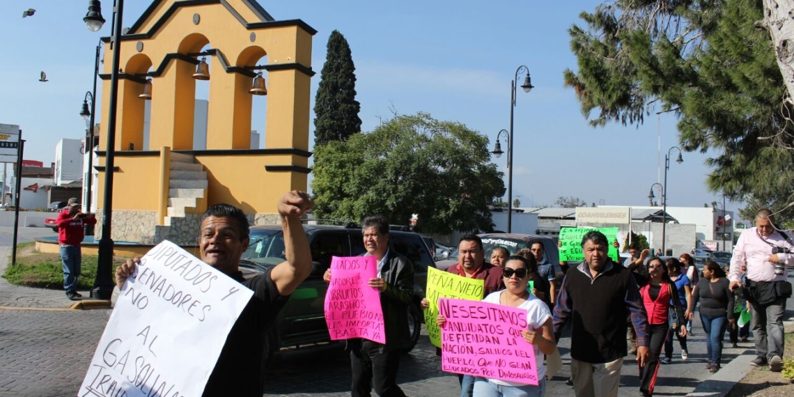 Dura poco primera protesta contra el gasolinazo