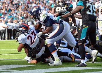 Broncos vencen con apuros a Jaguars y siguen en la pelea