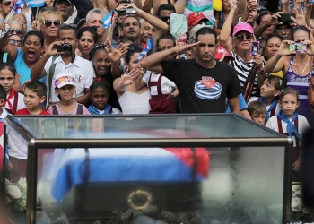 Santiago de Cuba recibe los restos de Fidel Castro para último adiós