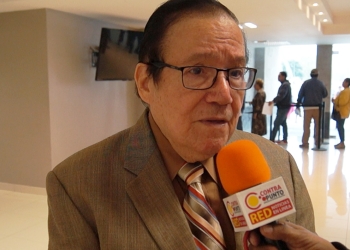 A pesar de las carencias el hospital, Salvador Chavarría trabaja con normalidad