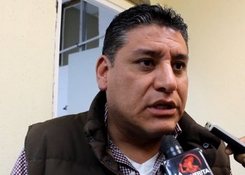 Transporte público ocasiona aparatoso choque