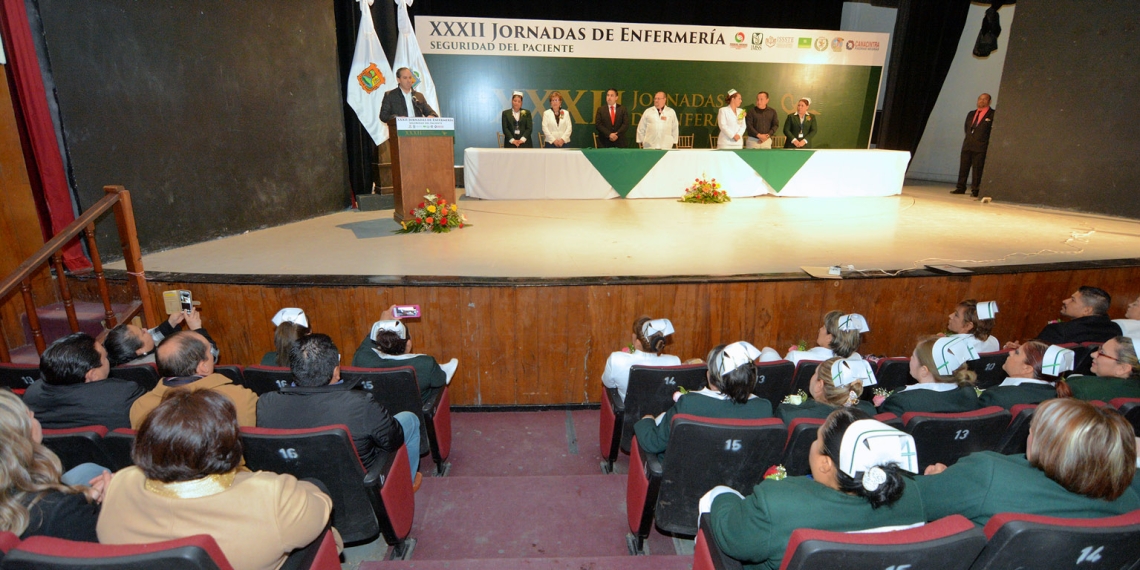 Con jornadas médicas celebra el seguro social el dia de la enfermera