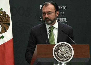 Videgaray llega a la Casa Blanca, se reúne con equipo de Trump