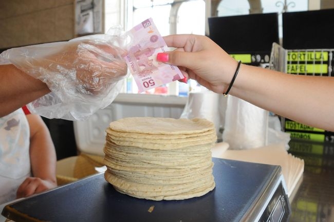 Aumenta precio de la tortilla por incremento a materia prima