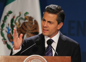 Peña Nieto anuncia programa de revalidación de estudios en extranjero