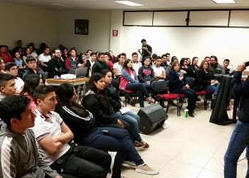 Realiza UANE conferencia de emprendimiento