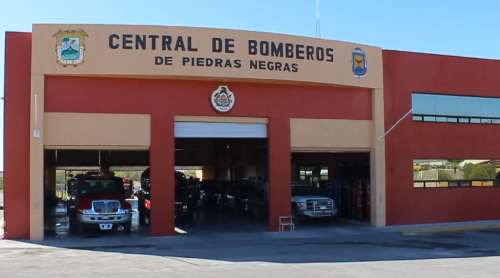 Continúa bomberos con limpieza de aparatos de calefacción