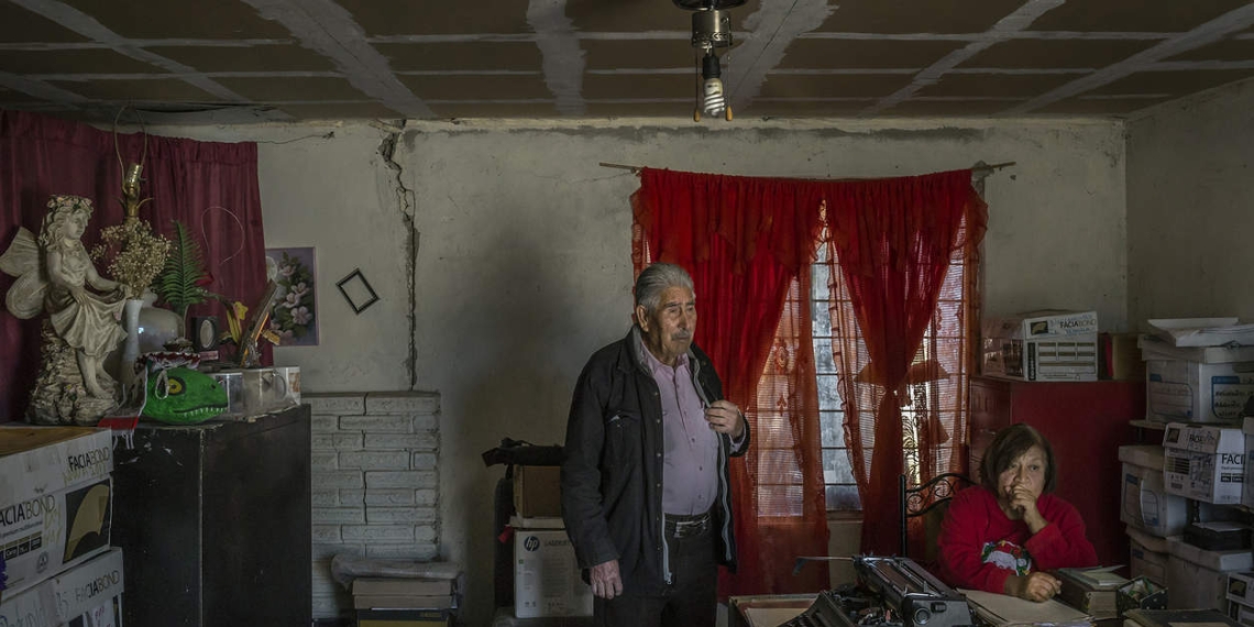 Cronista de Guerrero ‘está contento’ con la construcción del muro