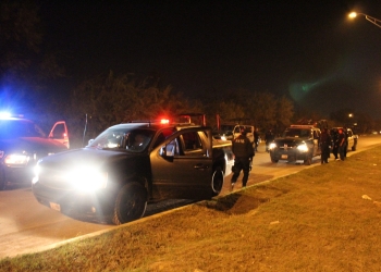 Sujetos armados le roban camioneta y lo encierran en un contenedor