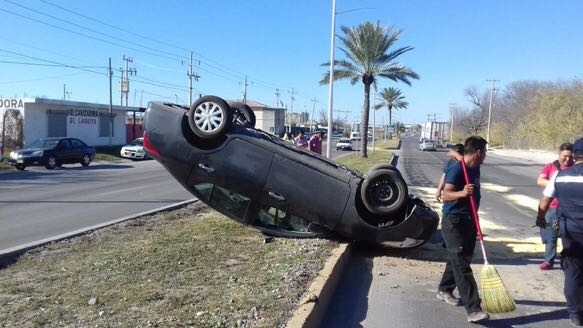 Consignan volcadura por daños al municipio