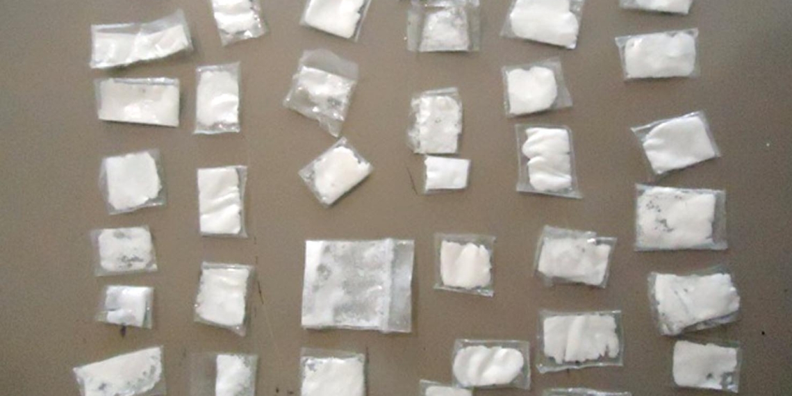 Detienen a taxista que tenía 40 dosis de cocaína en su poder